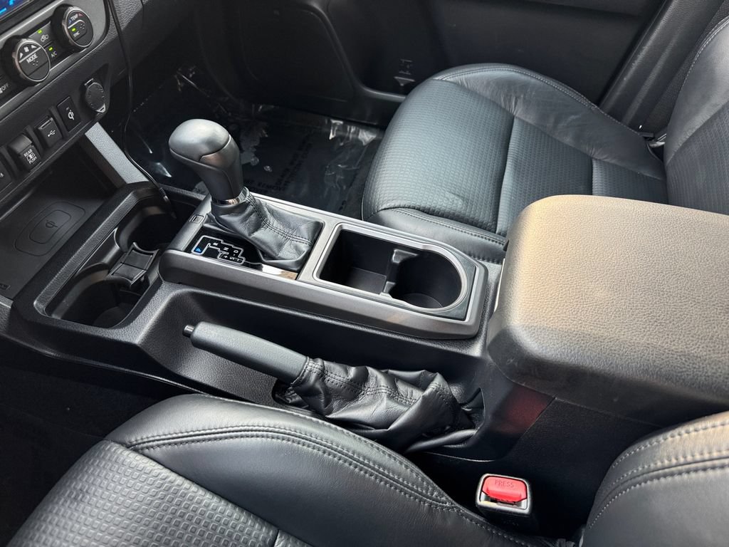 Certified 2020 Toyota Tacoma TRD Sport w/ TRD Premium Sport Package AWD/4WD image 26