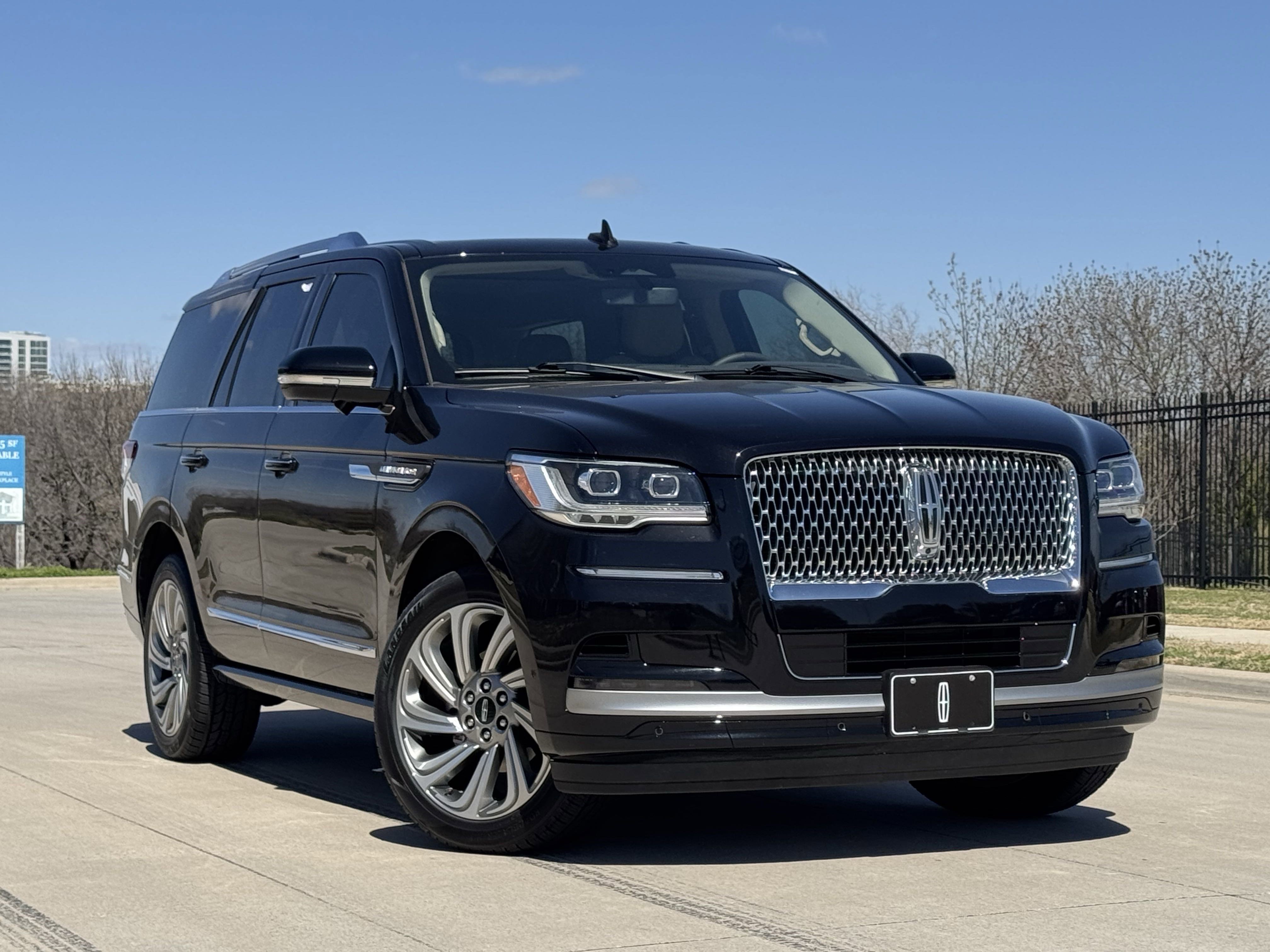 Certified 2023 Lincoln Navigator Reserve image 14