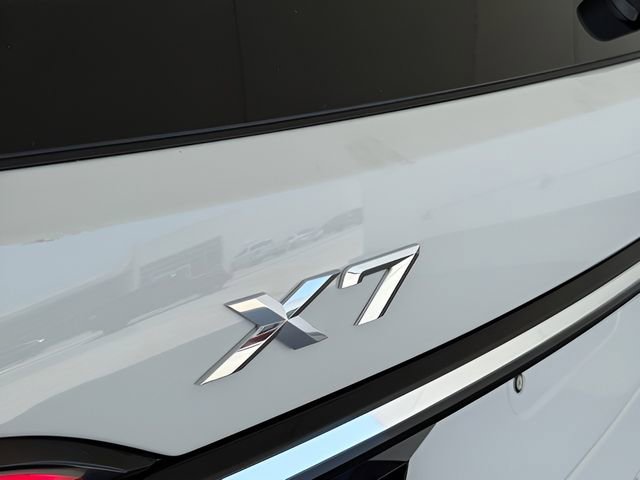 Certified 2026 BMW X7 xDrive40i image 12