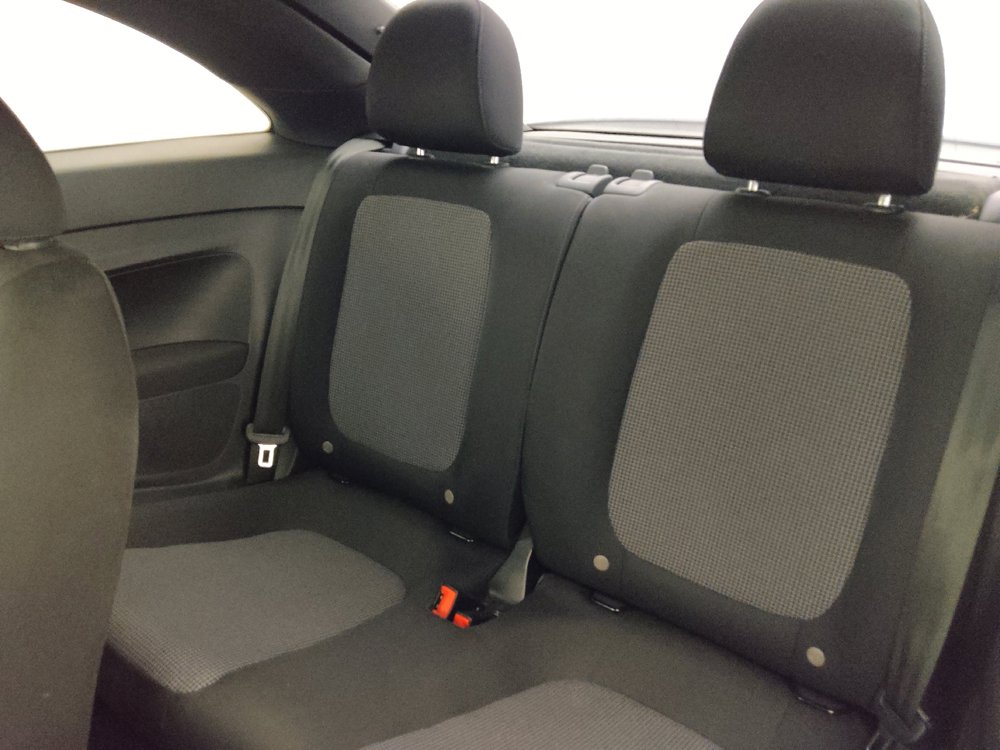Used 2019 Volkswagen Beetle 2.0T S FWD image 18