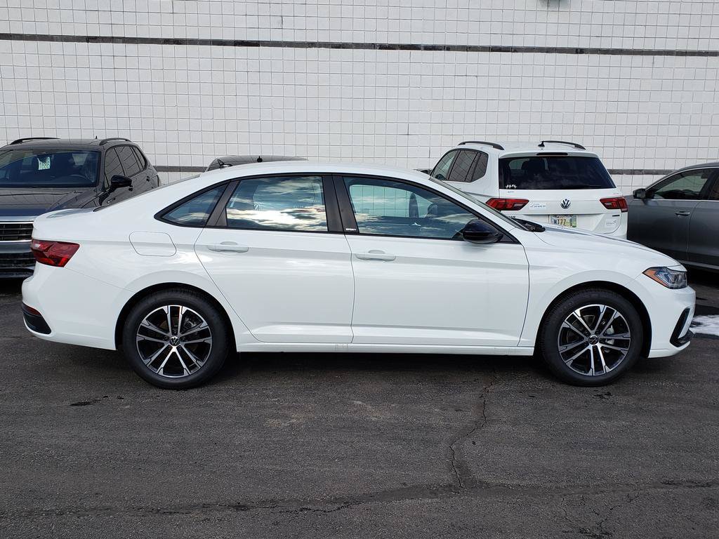 New 2026 Volkswagen Jetta Sport FWD image 2