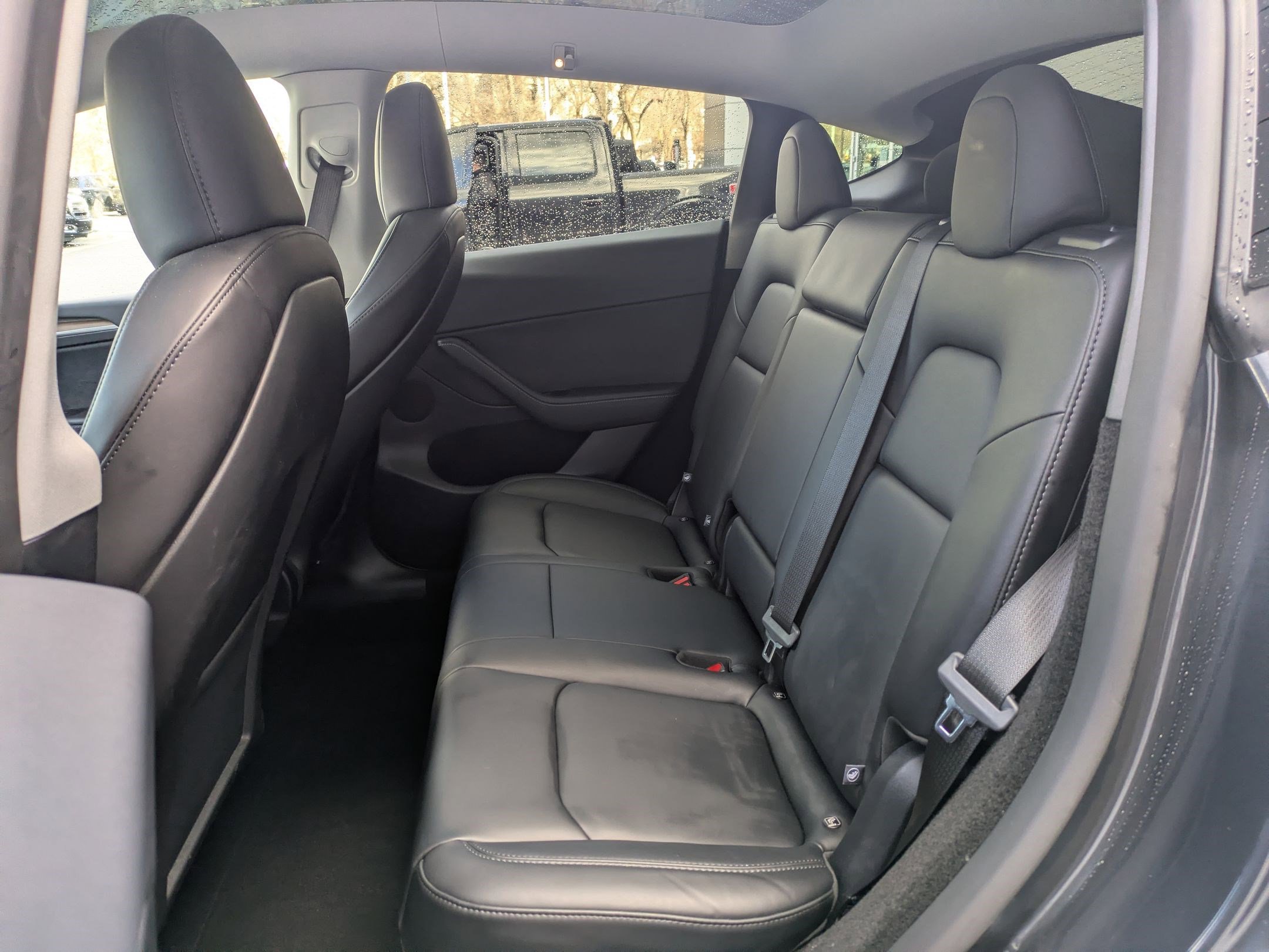 Used 2025 Tesla Model Y Long Range image 25