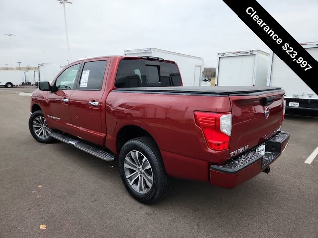 Used 2018 Nissan Titan SL image 6