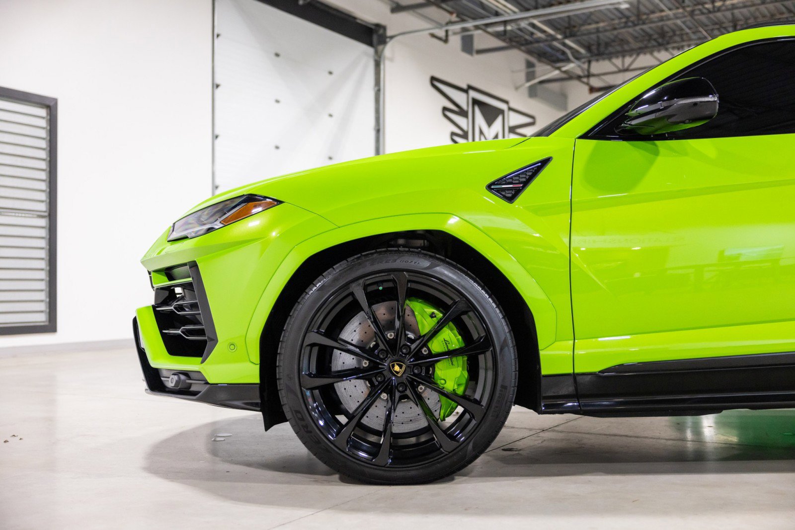 Used 2022 Lamborghini Urus image 18