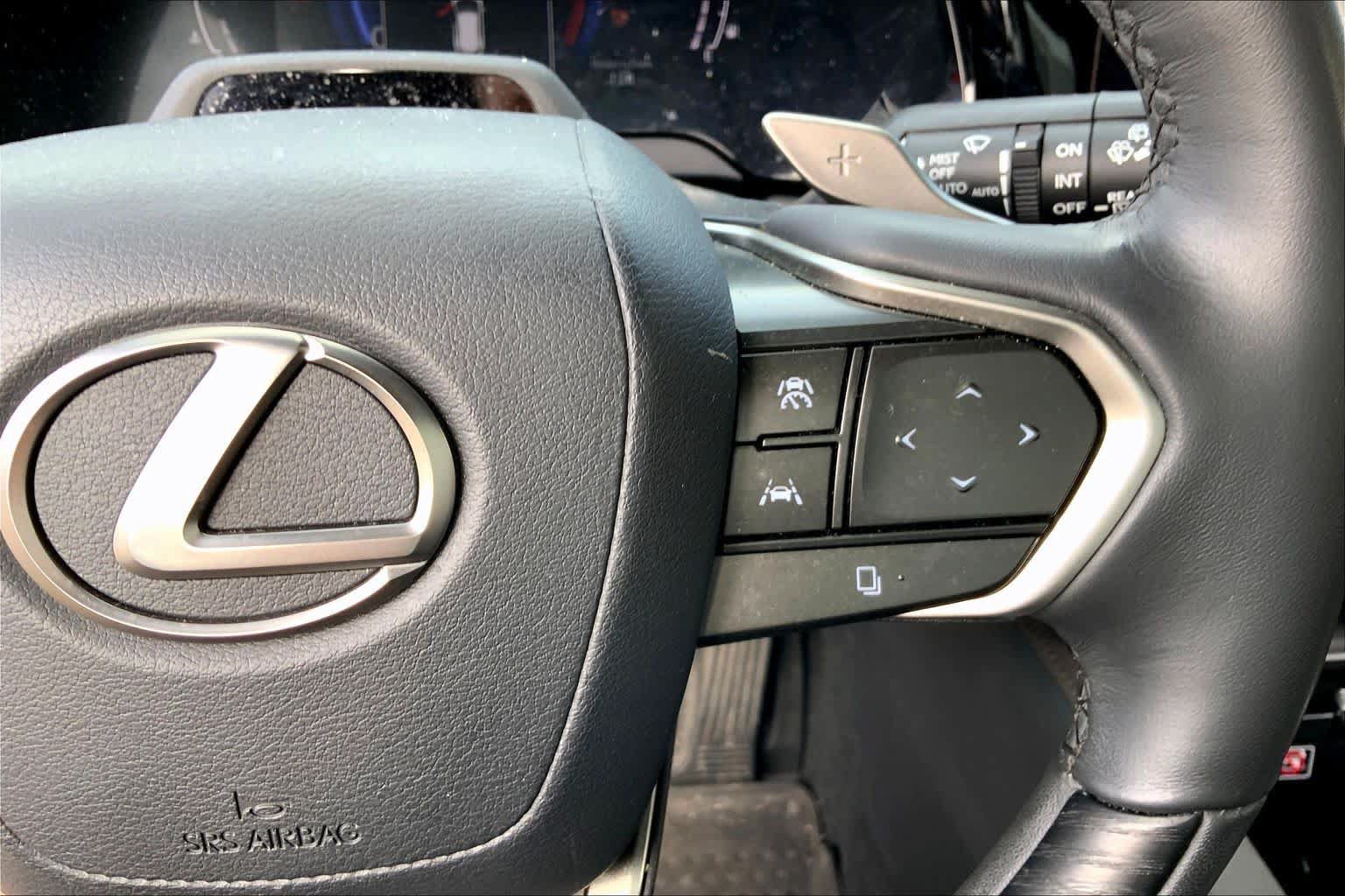 Used 2024 Lexus RX 350 AWD w/ Convenience Package image 25
