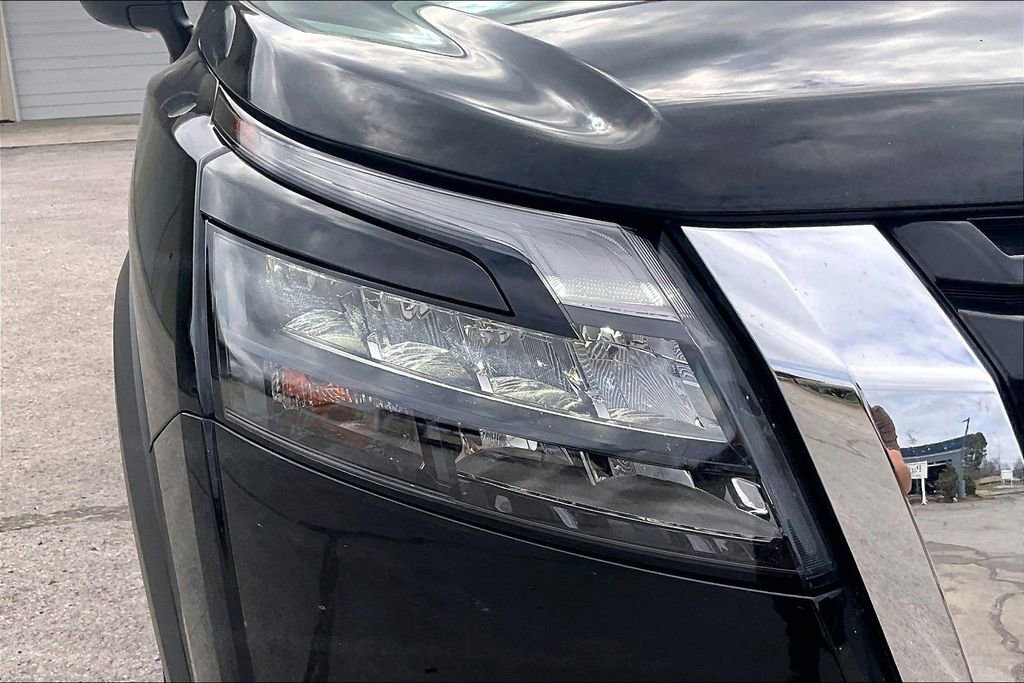 Used 2025 Nissan Pathfinder SL image 30