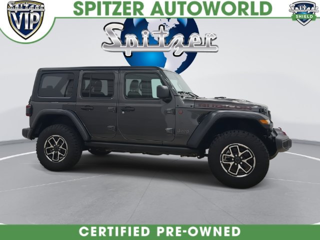 Used 2025 Jeep Wrangler Unlimited Rubicon w/ Technology Group AWD/4WD image 3