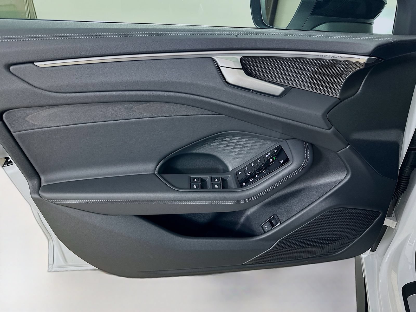 New 2026 Audi A6 Premium Plus AWD/4WD image 17