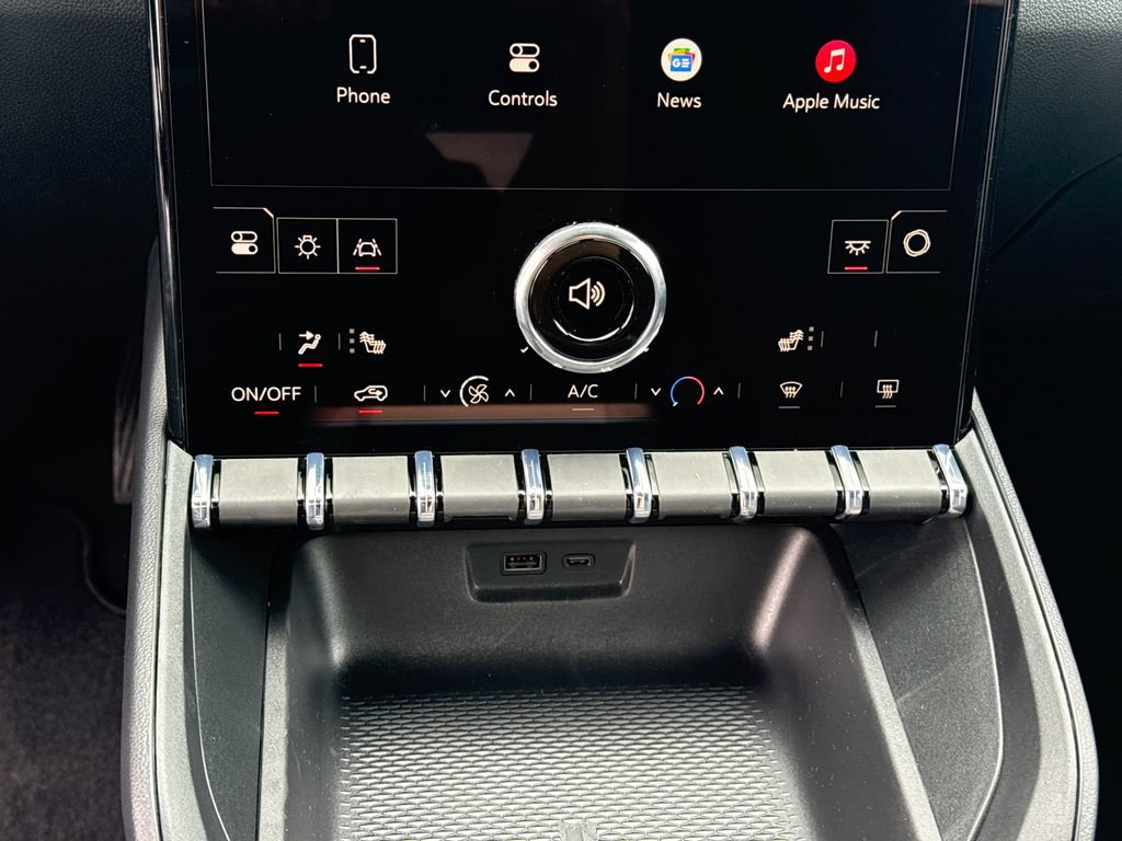 New 2027 GMC Terrain Elevation w/ Technology Package II AWD/4WD image 23