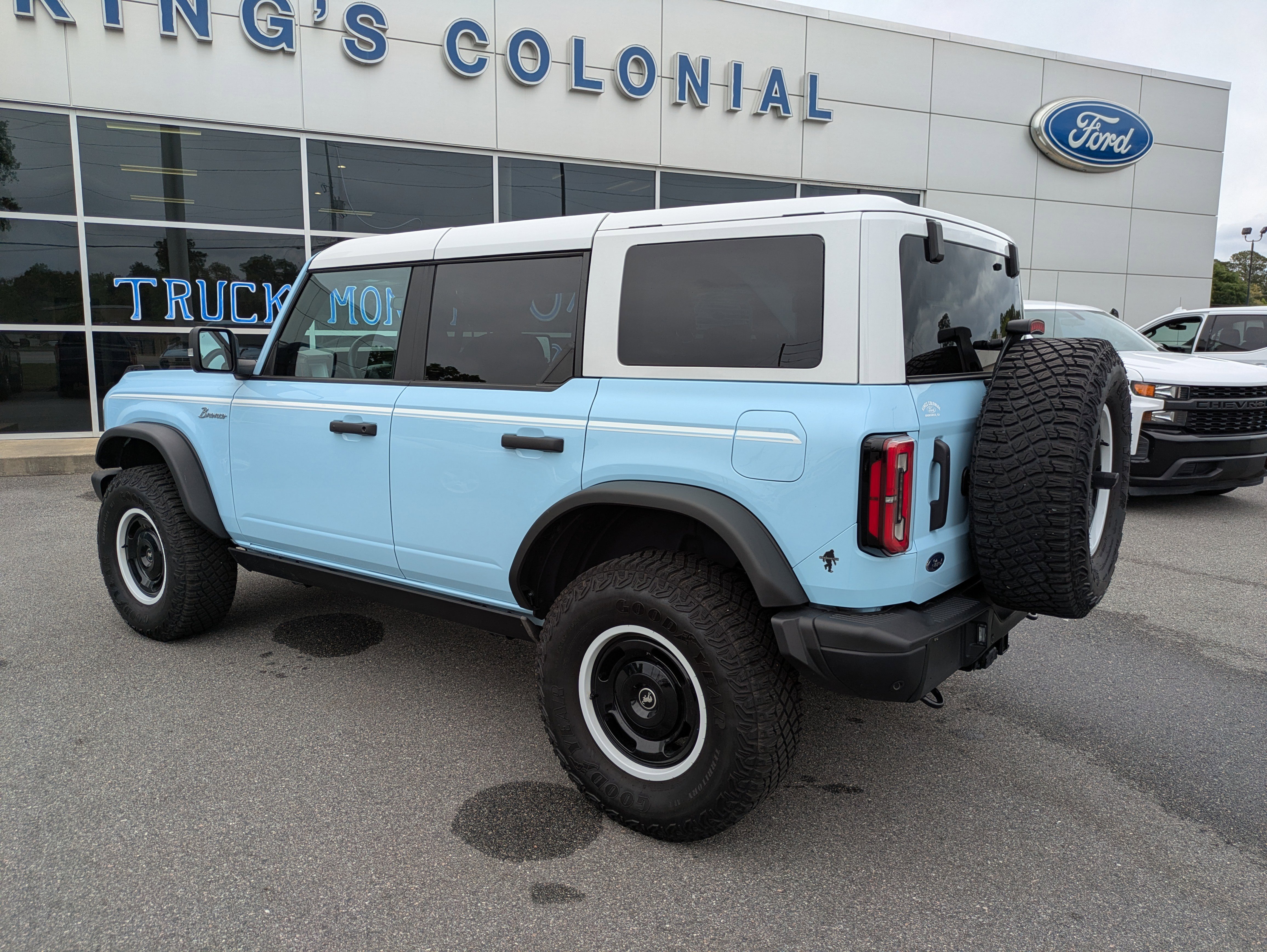 Used 2023 Ford Bronco Heritage Edition image 6
