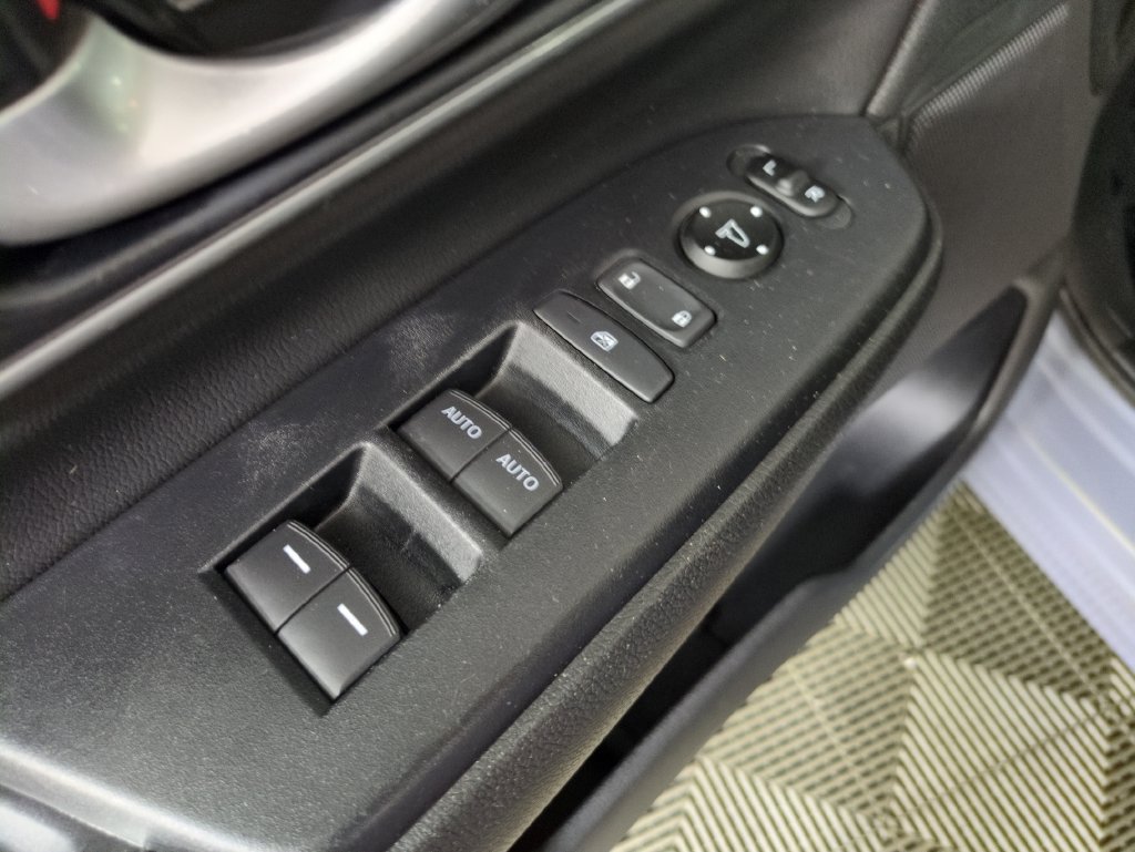 Used 2020 Honda CR-V Touring image 16