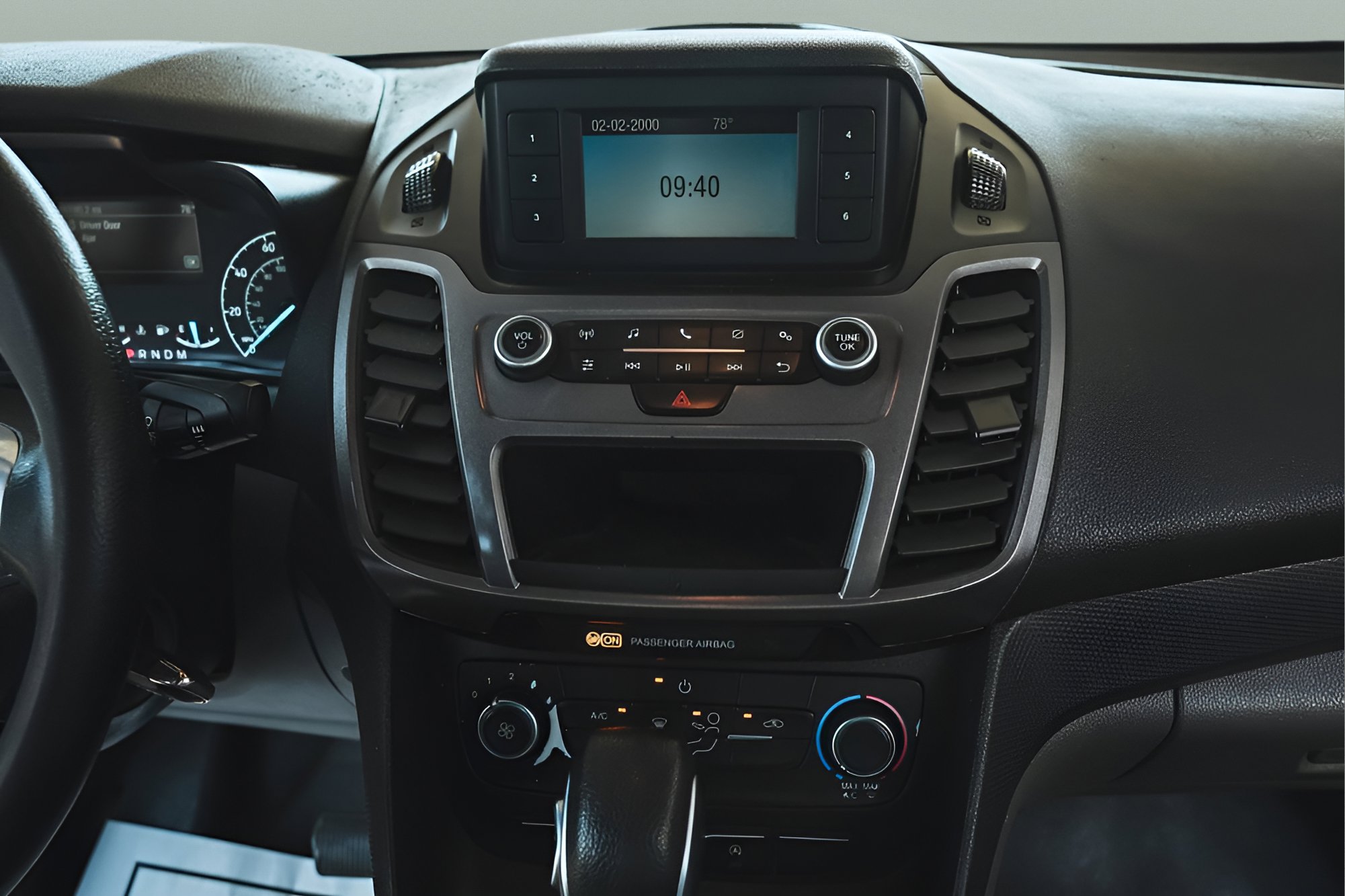 Used 2020 Ford Transit Connect XL image 17