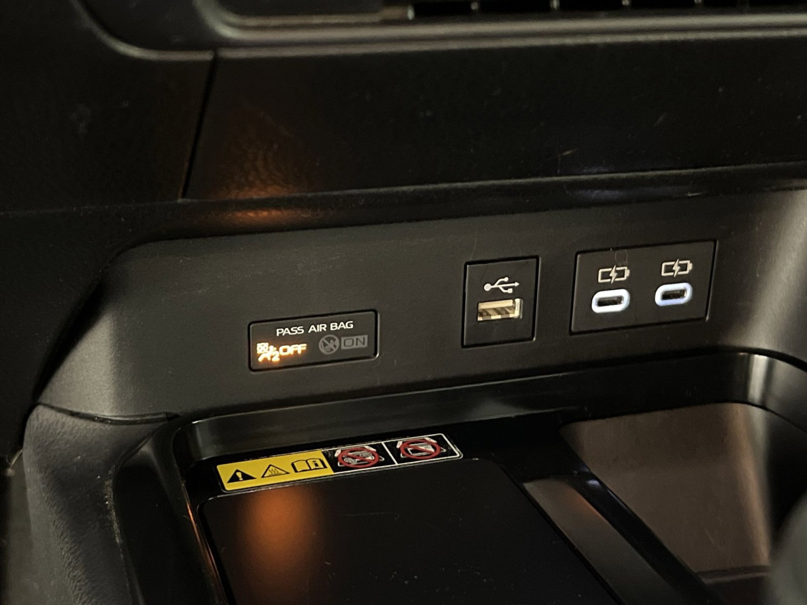 Used 2025 Toyota Camry LE image 33