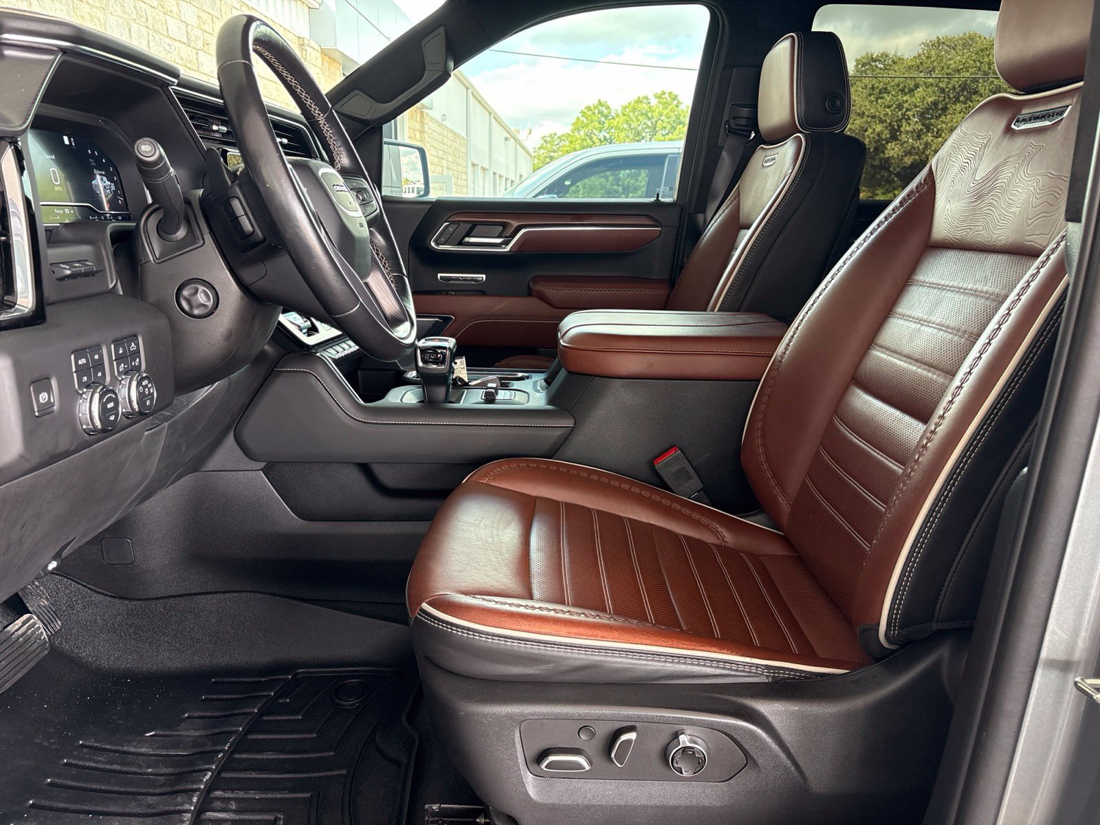 Used 2023 GMC Sierra 1500 Denali Ultimate AWD/4WD image 18