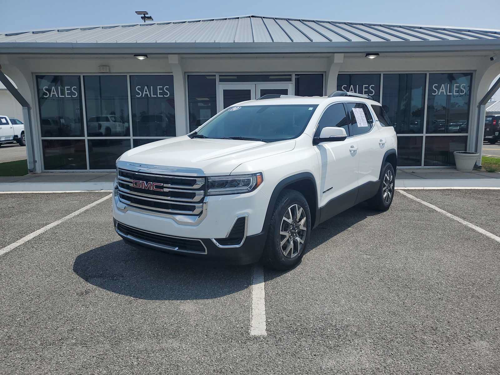 Used 2020 GMC Acadia SLE w/ Driver Convenience Package