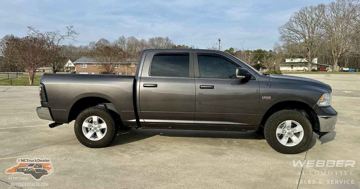 Used 2019 RAM 1500 Classic SLT w/ Luxury Group image 7