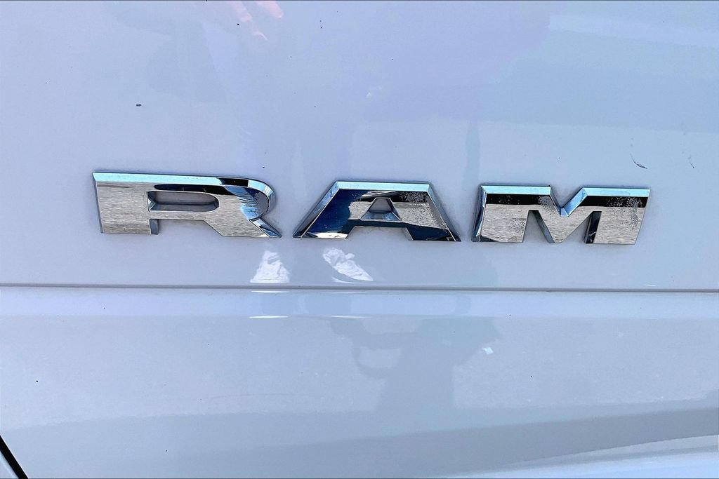 Used 2024 RAM 3500 SLT w/ Quick Order Package 2YG SLT AWD/4WD image 26