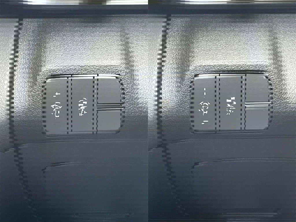 New 2026 Hyundai Elantra Sport image 17