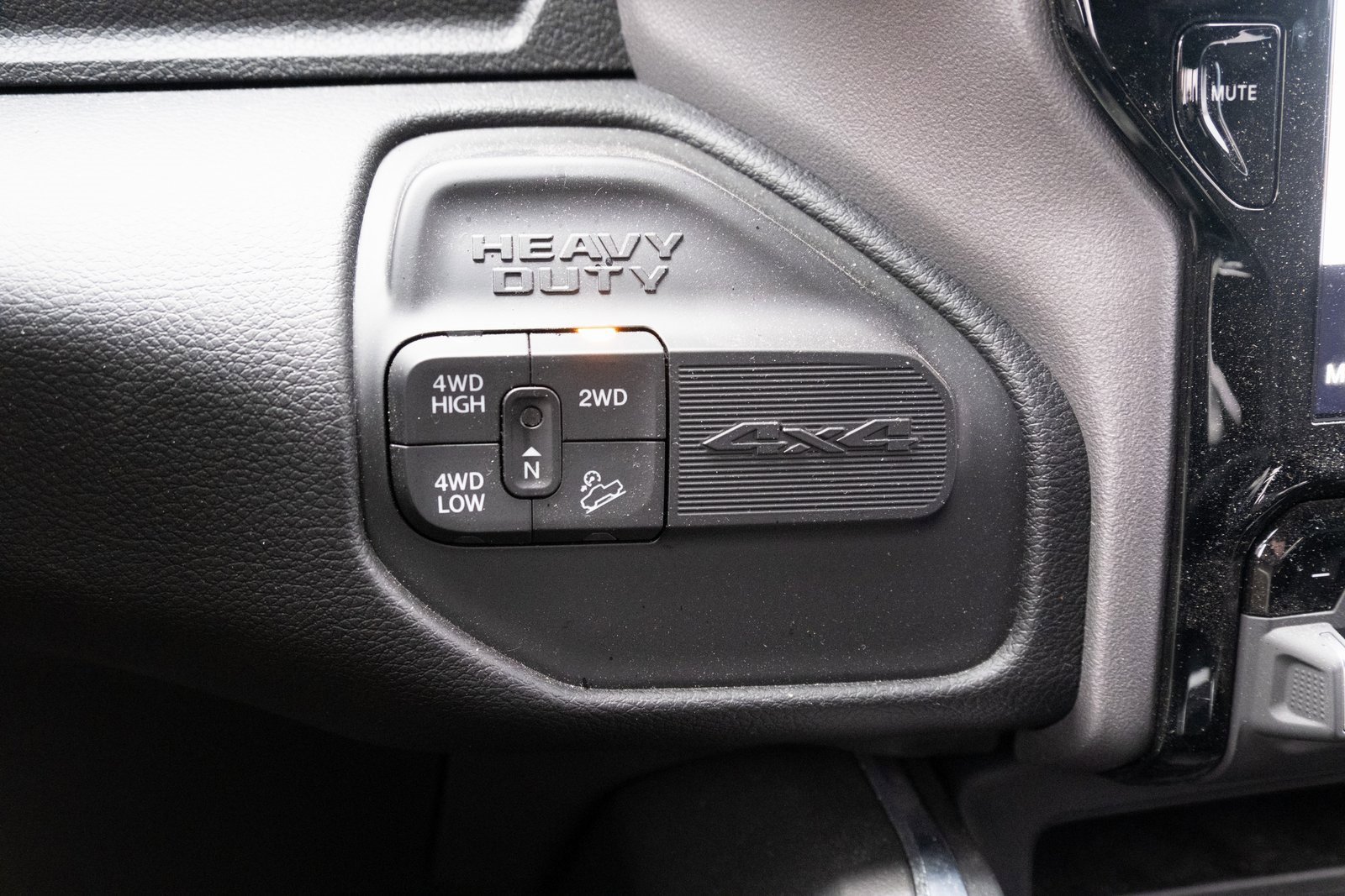 Used 2024 RAM 2500 Laramie w/ Night Edition image 11