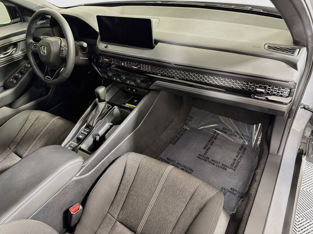 Used 2025 Honda Accord Sport image 28