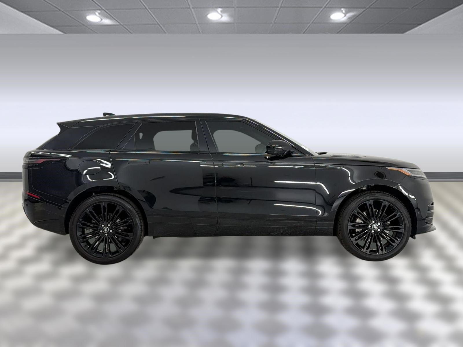 Certified 2026 Land Rover Range Rover Velar Dynamic SE AWD/4WD image 8