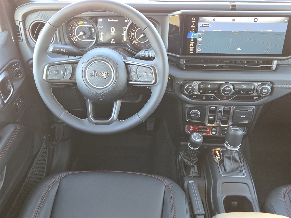 Used 2025 Jeep Wrangler Unlimited Rubicon w/ Technology Group image 27