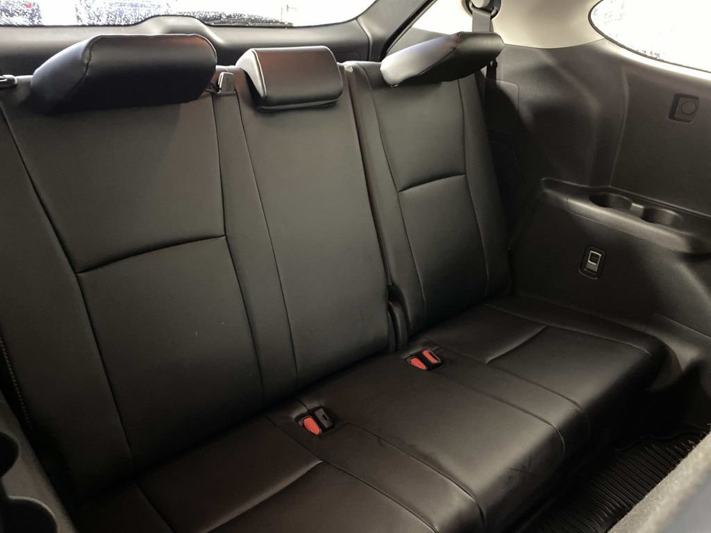 Used 2026 Toyota Highlander Platinum AWD/4WD image 13