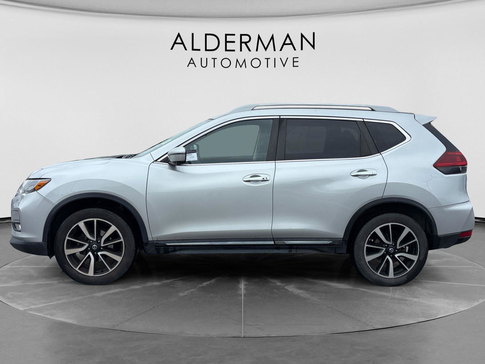 Used 2019 Nissan Rogue SL AWD/4WD image 2
