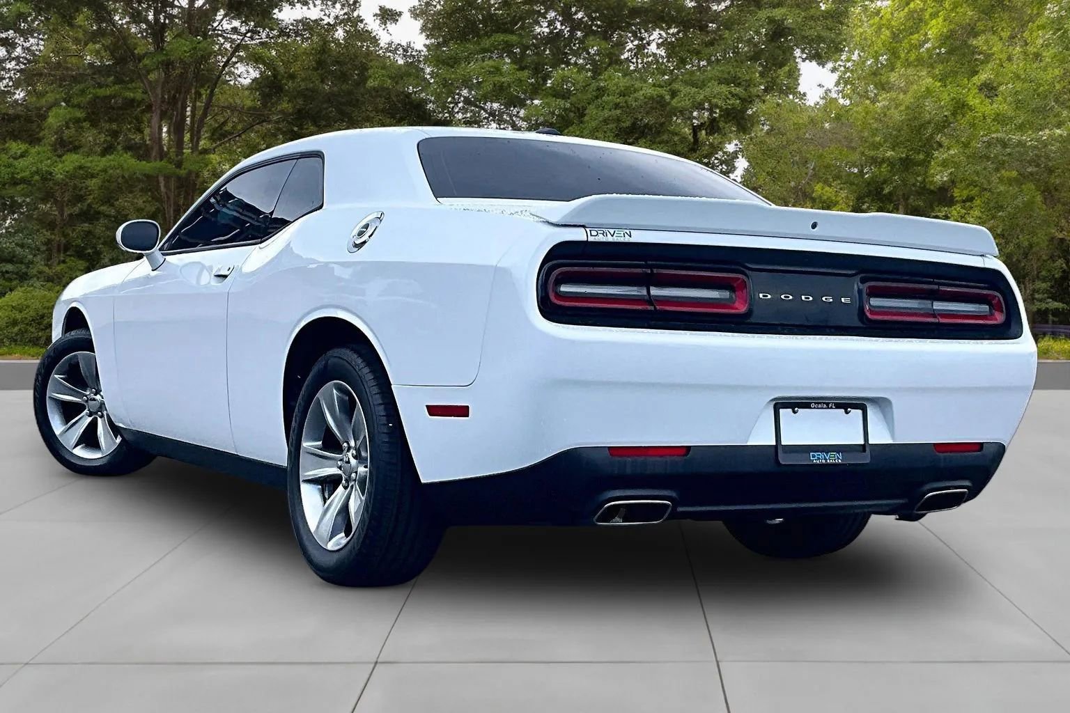 Used 2019 Dodge Challenger SXT RWD image 12
