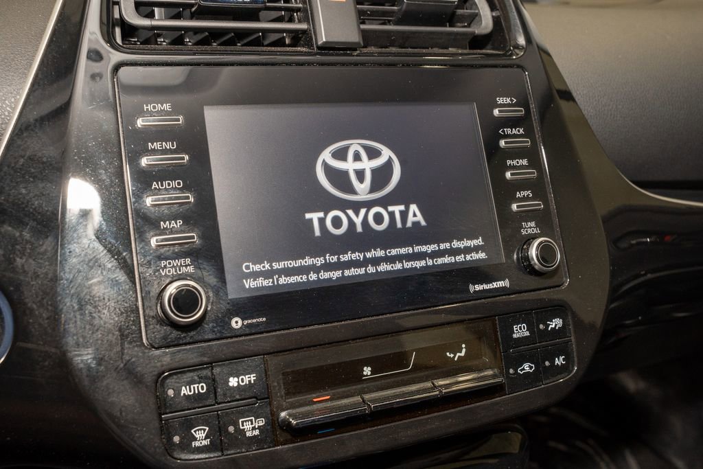 Used 2021 Toyota Prius LE image 12