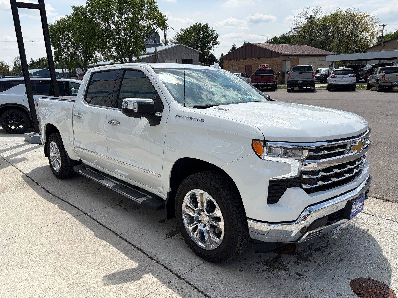 Used 2025 Chevrolet Silverado 1500 LTZ w/ Max Trailering Package AWD/4WD image 6