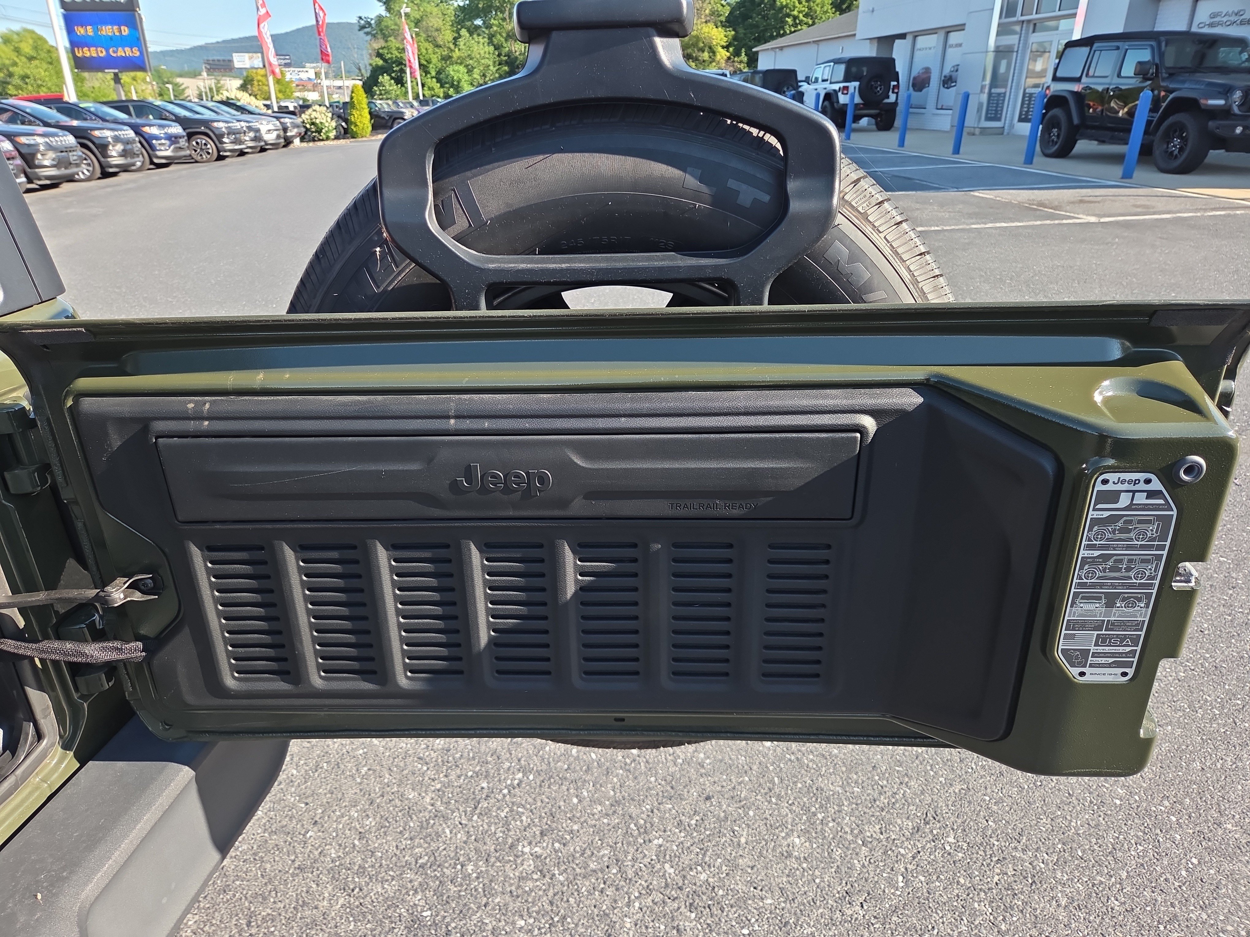Certified 2023 Jeep Wrangler Unlimited Sport AWD/4WD image 29