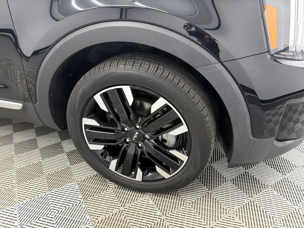 Used 2023 Kia Telluride SX FWD image 14