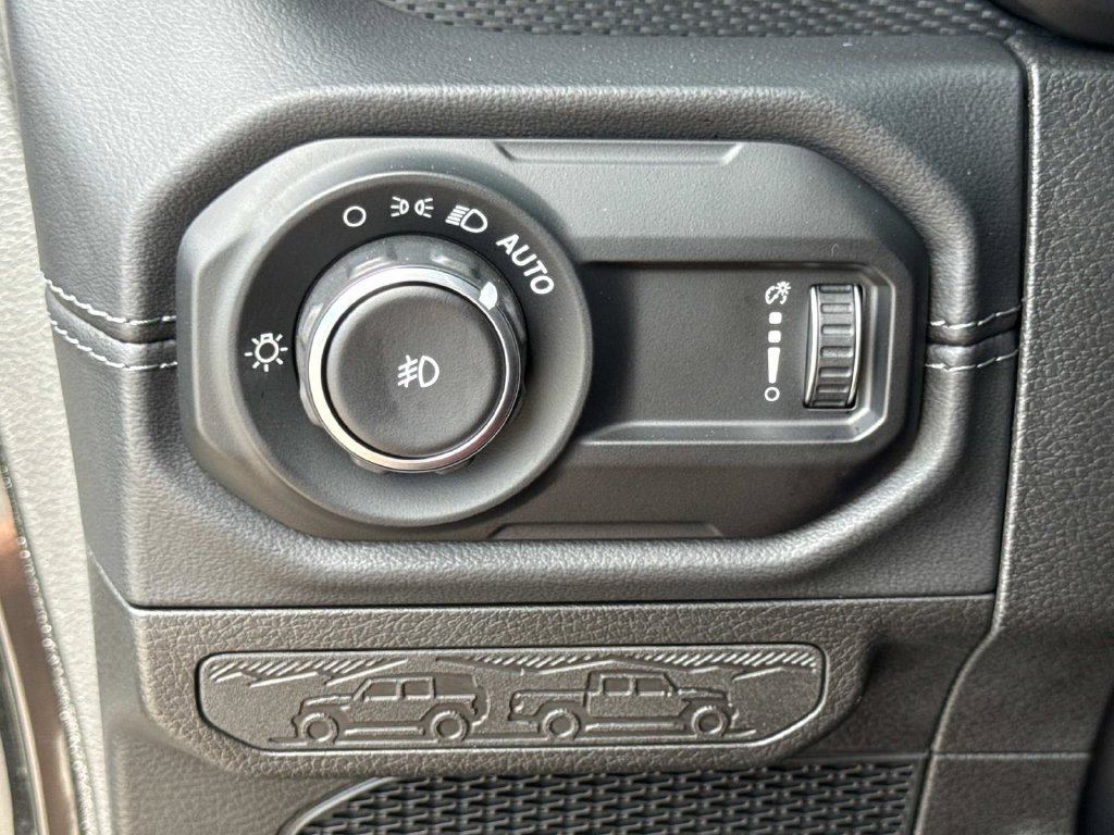 Used 2024 Jeep Wrangler Unlimited Rubicon 392 AWD/4WD image 31