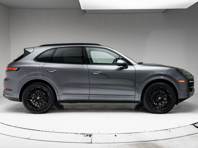 Certified 2025 Porsche Cayenne image 33