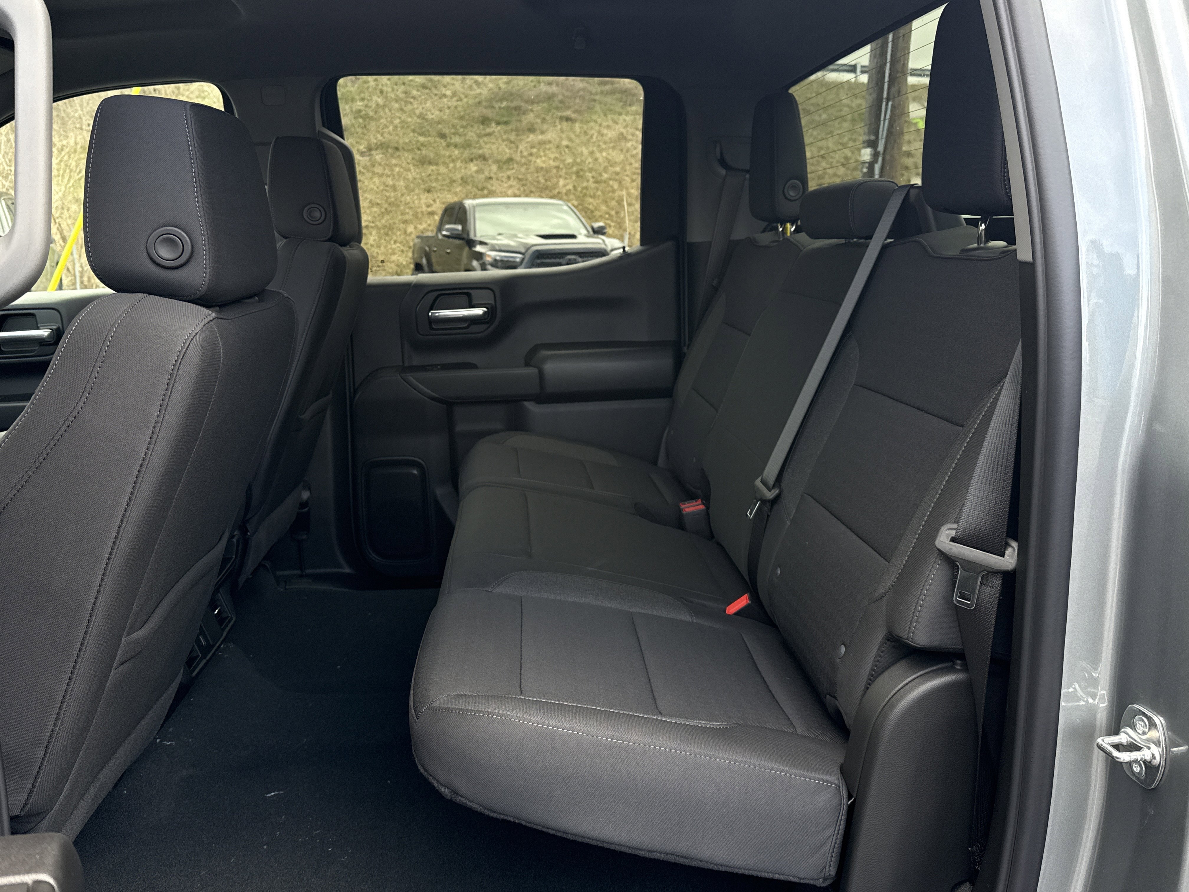New 2026 Chevrolet Silverado 1500 Custom w/ LPO, Dark Essentials Package AWD/4WD image 12