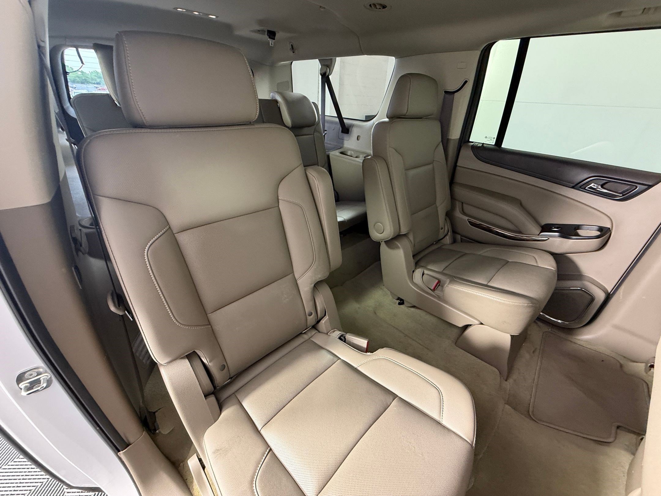 Used 2017 GMC Yukon XL SLT w/ Open Road Package RWD image 35