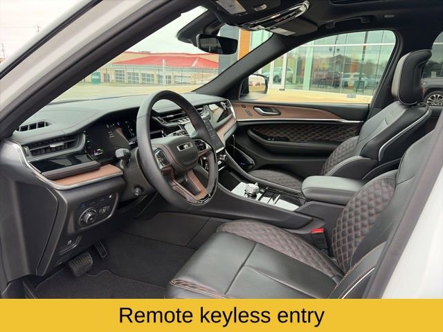 Used 2024 Jeep Grand Cherokee Summit image 18