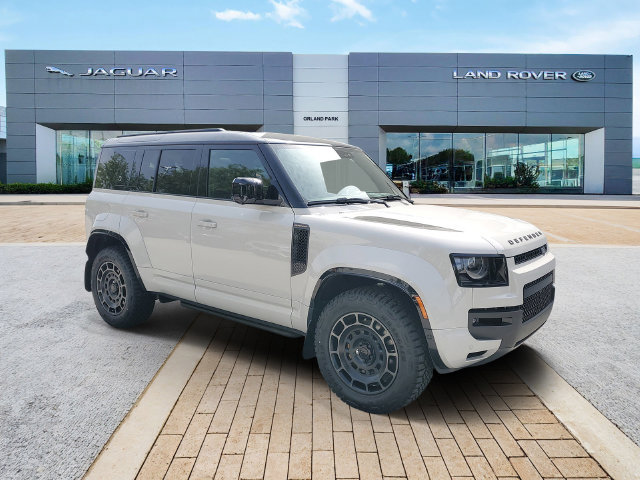 New 2026 Land Rover Defender 110 AWD/4WD image 3