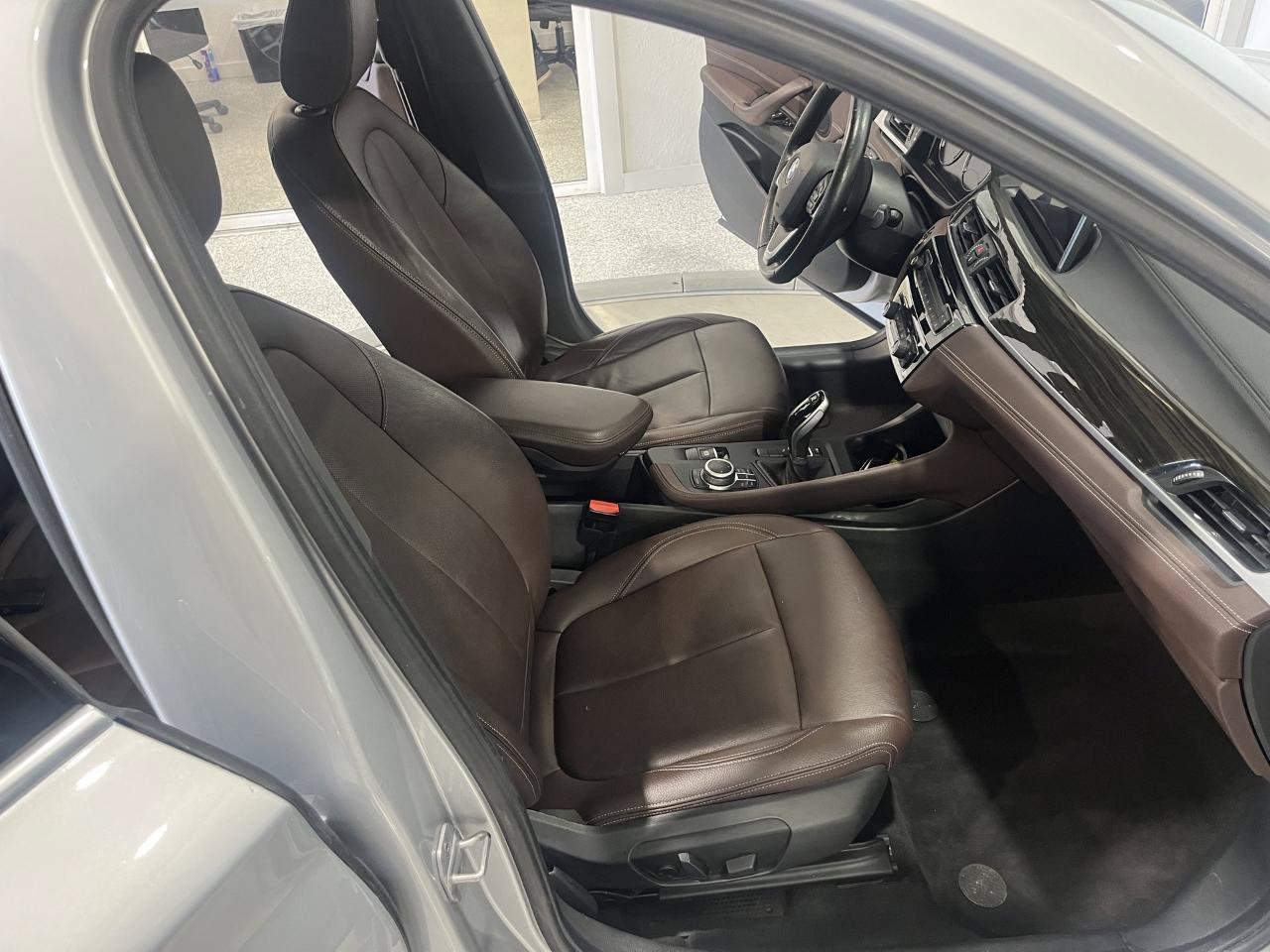 Used 2021 BMW X1 sDrive28i w/ Premium Package FWD image 16