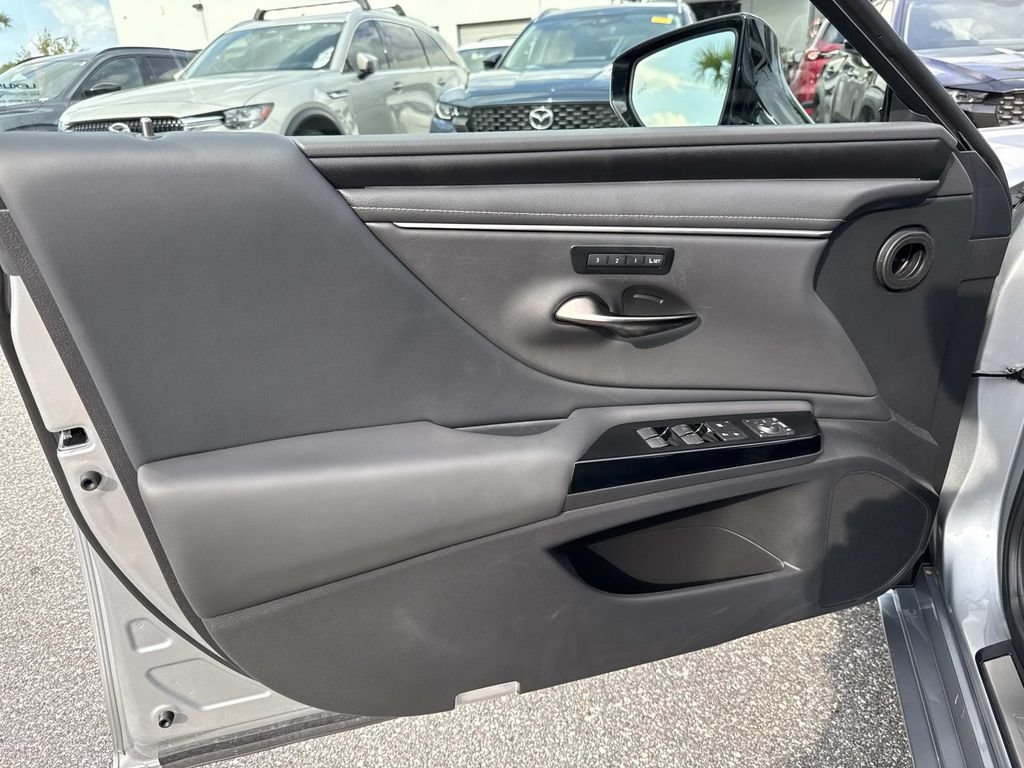 Used 2025 Lexus ES 350 w/ Premium Package FWD image 20