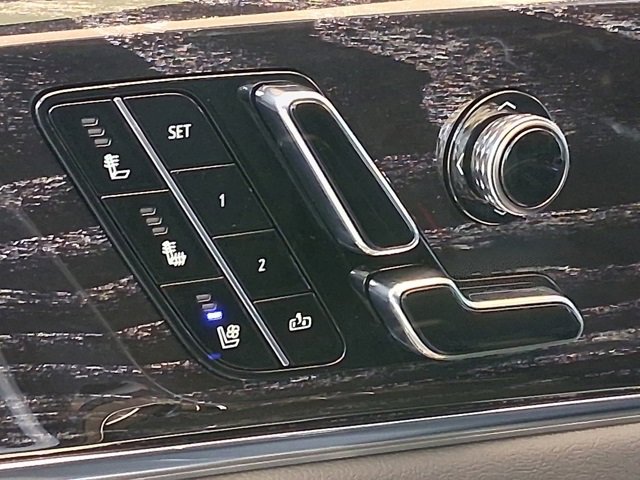 New 2026 Cadillac Escalade IQL Sport 1 w/ LPO, ONYX Package image 19