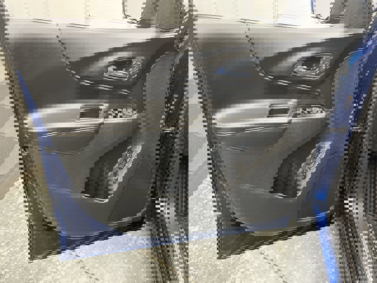 Certified 2022 Chevrolet Equinox Premier w/ LPO, Floor Liner Package image 7