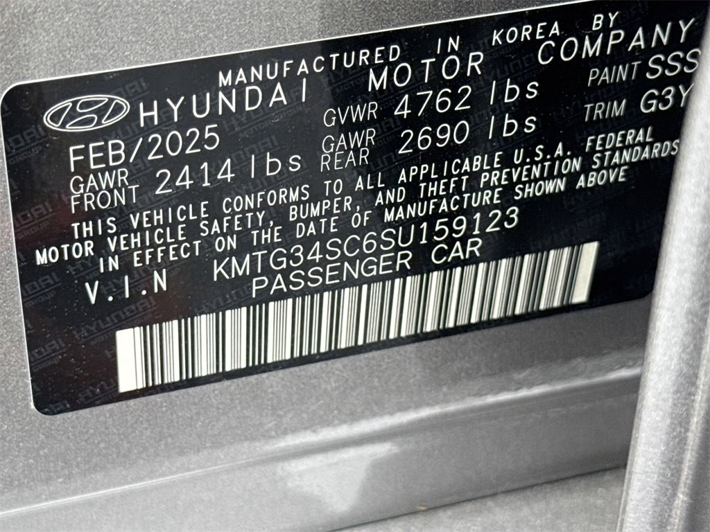 New 2025 Genesis G70 2.5T w/ Sport Prestige Package image 36