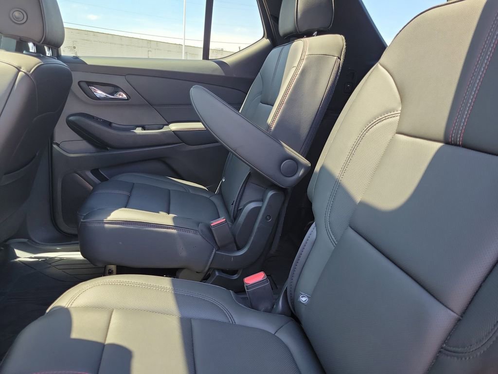Used 2023 Chevrolet Traverse RS AWD/4WD image 12