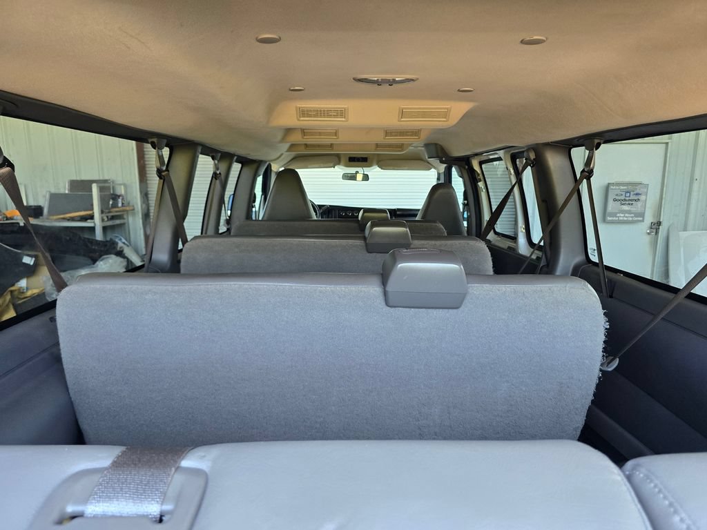 Used 2022 Chevrolet Express 3500 LS RWD image 6