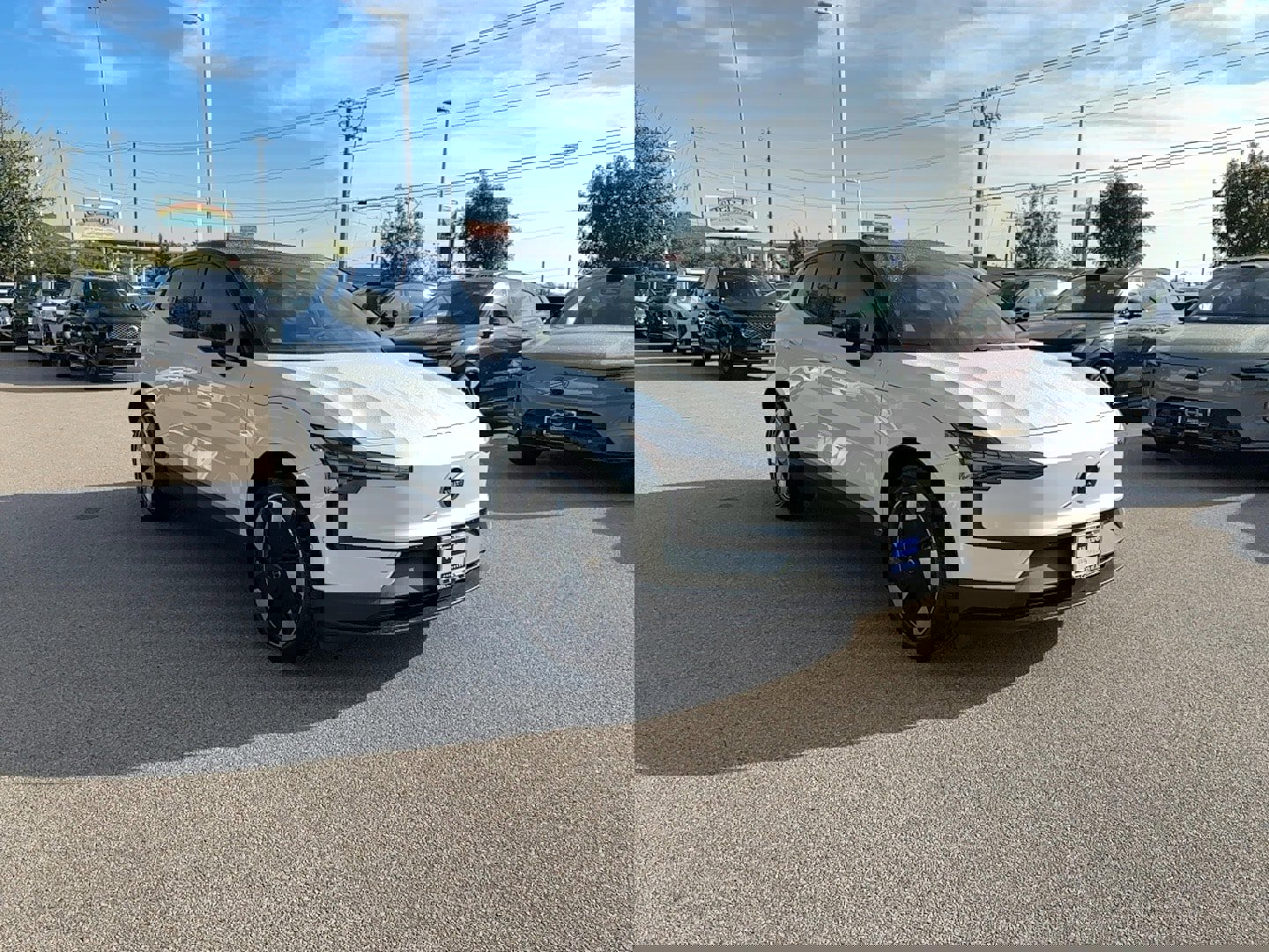 Used 2025 Volvo EX30 Ultra w/ Protection Package Premier image 7