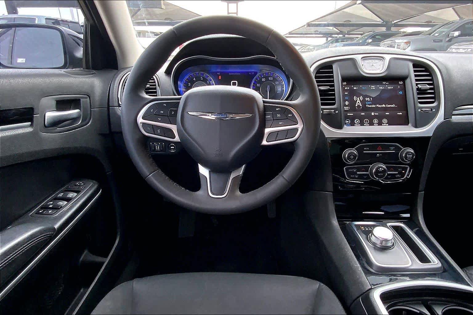 Used 2023 Chrysler 300 Touring w/ Sport Appearance Package RWD image 6