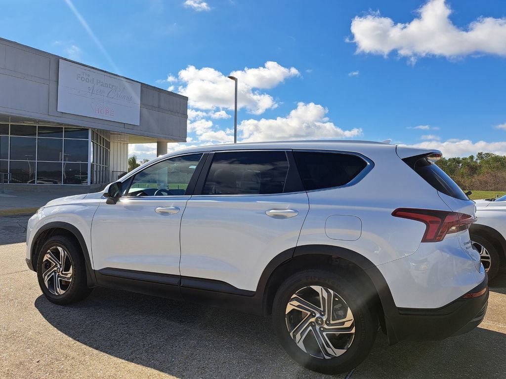 Used 2023 Hyundai Santa Fe SE image 9