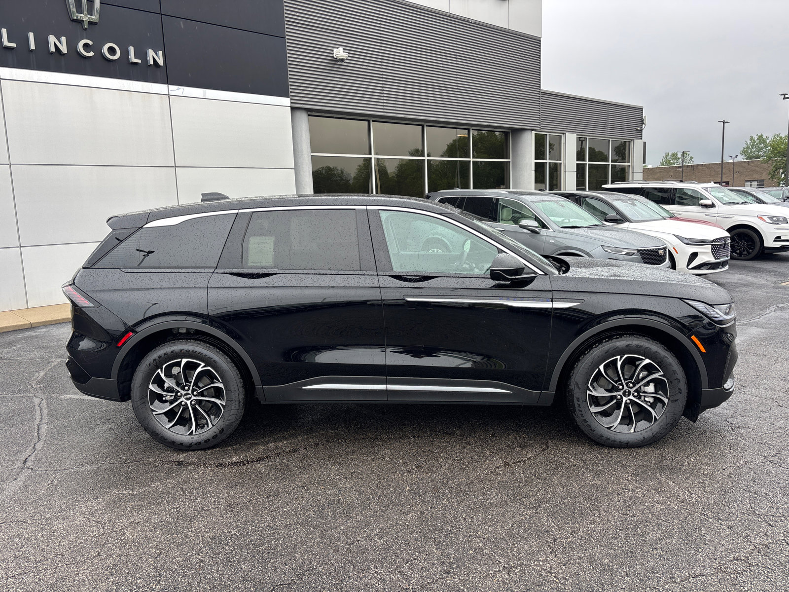 New 2026 Lincoln Nautilus Premier AWD/4WD image 8